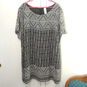 Black & White DRESS Sz 3X / 3T Short sleeve Knee length